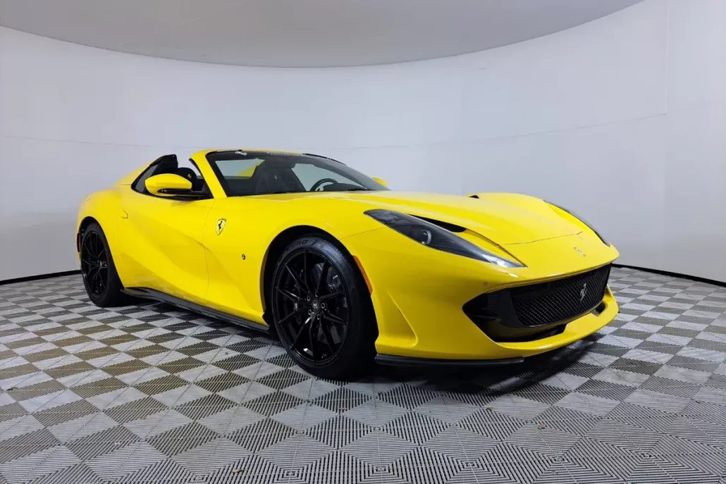 2021 Ferrari 812 GTS Base photo 1