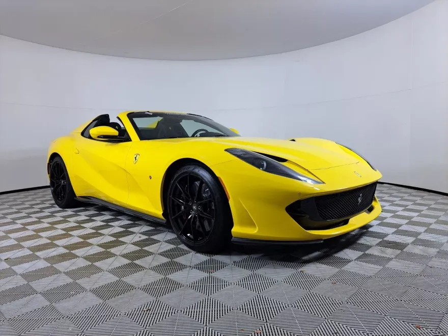 2021 Ferrari 812 GTS Base photo 1