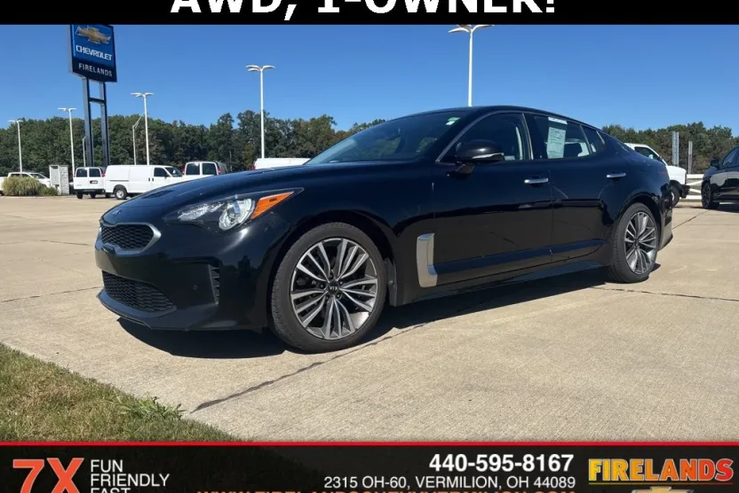 2019 Kia Stinger photo 1