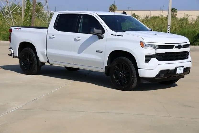 2025 Chevrolet Silverado 1500 RST photo 1