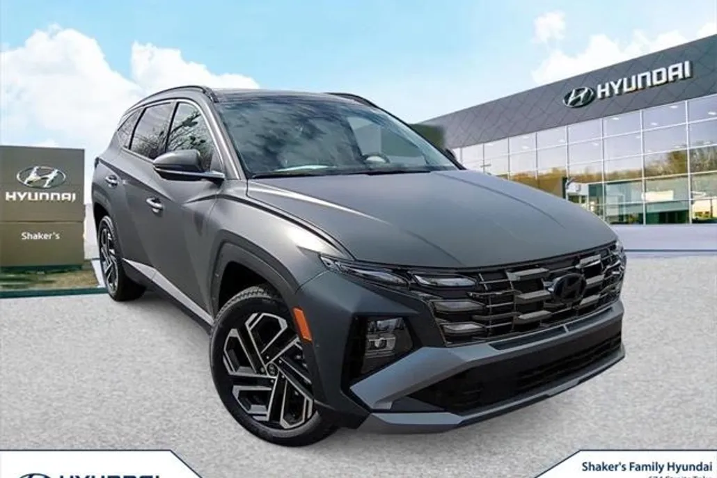 2025 Hyundai Tucson Limited photo 1