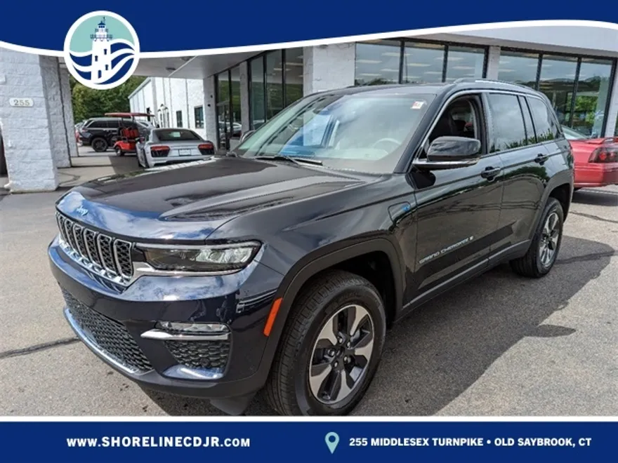 2023 Jeep Cherokee photo 1