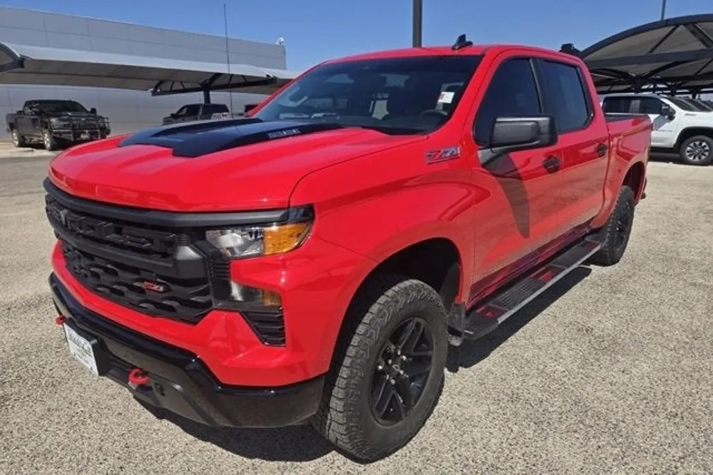 2024 Chevrolet Silverado 1500 Custom Trail Boss photo 1