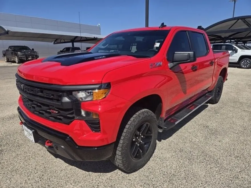 2024 Chevrolet Silverado 1500 Custom Trail Boss photo 1