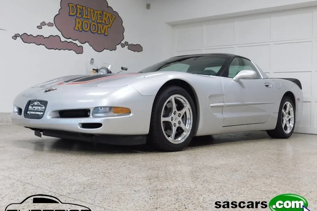 2001 Chevrolet Corvette Coupe photo 1