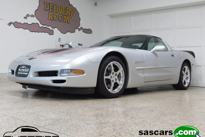 2001 Chevrolet Corvette Coupe photo 1