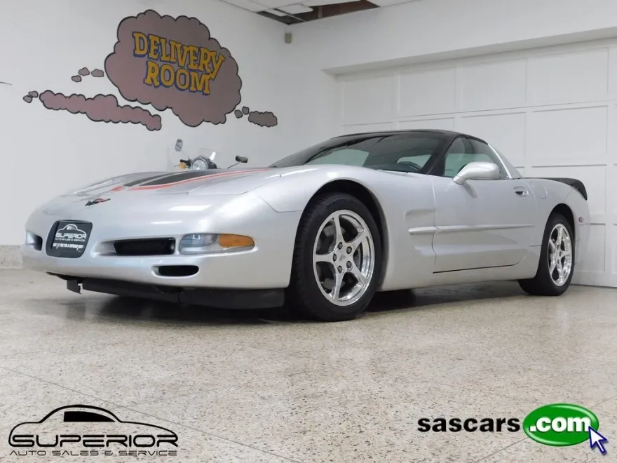 2001 Chevrolet Corvette Coupe photo 1