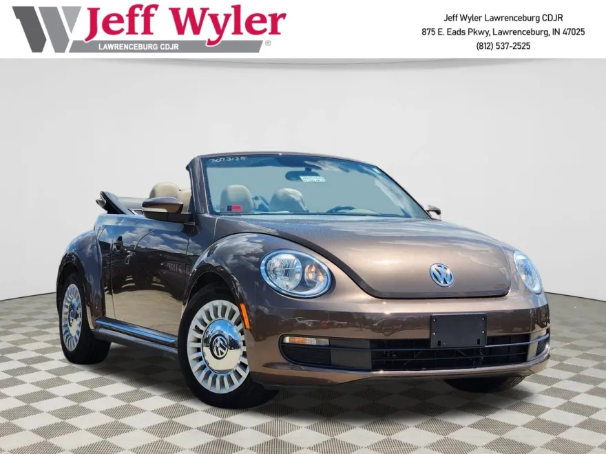 2013 Volkswagen Beetle Convertible 2.5L photo 1