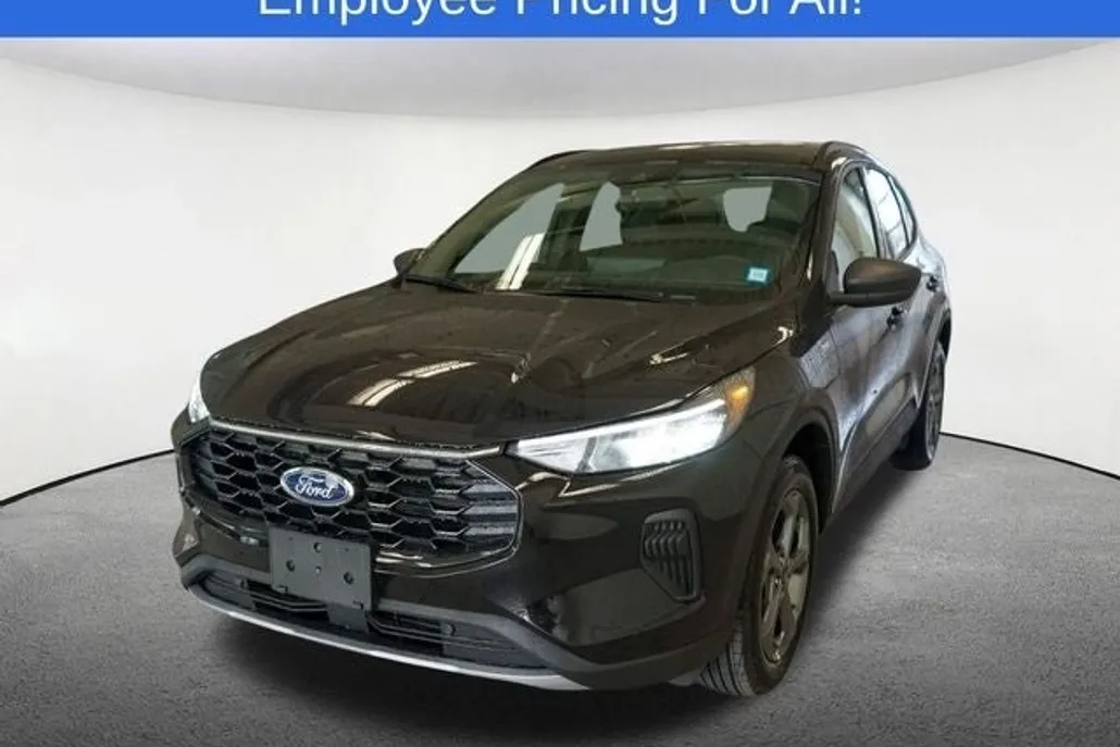 2025 Ford Escape ST-Line photo 1