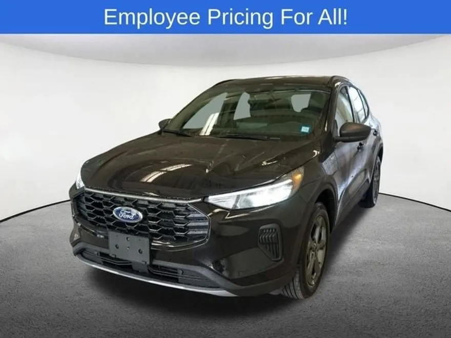 2025 Ford Escape ST-Line photo 1