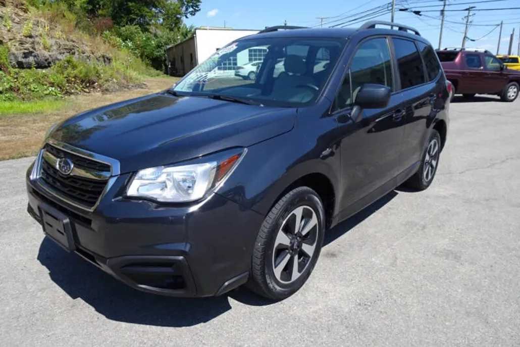 2018 Subaru Forester 2.5i photo 1