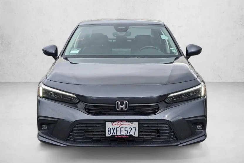 2022 Honda Civic Touring photo 1