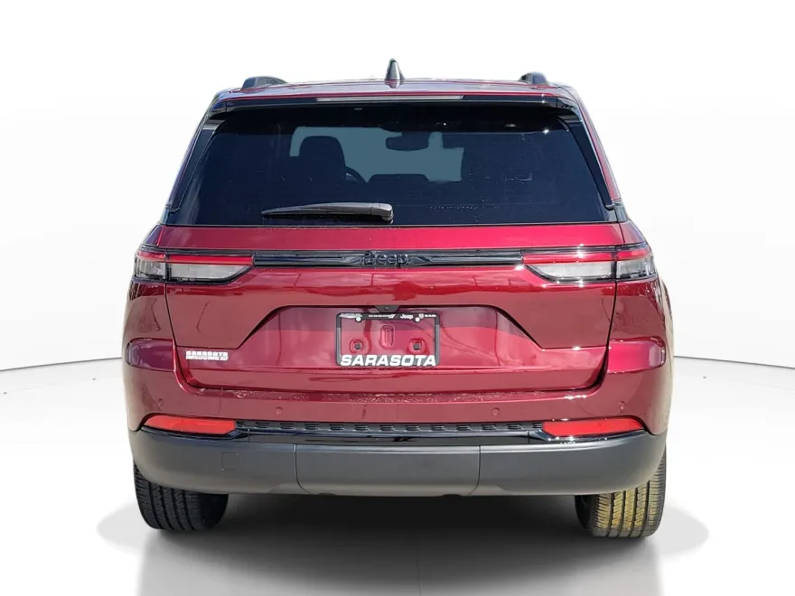 2022 Jeep Grand Cherokee Altitude photo 1