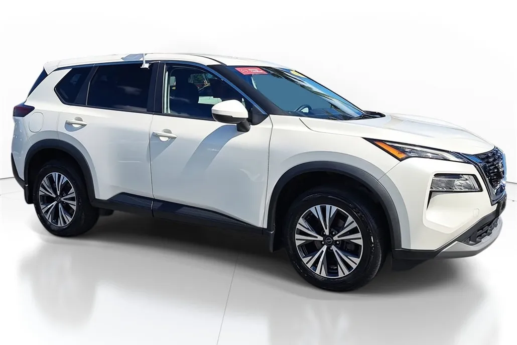 2022 Nissan Rogue SV photo 1