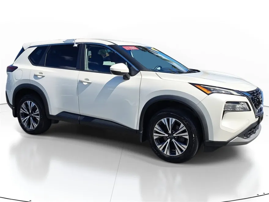 2022 Nissan Rogue SV photo 1