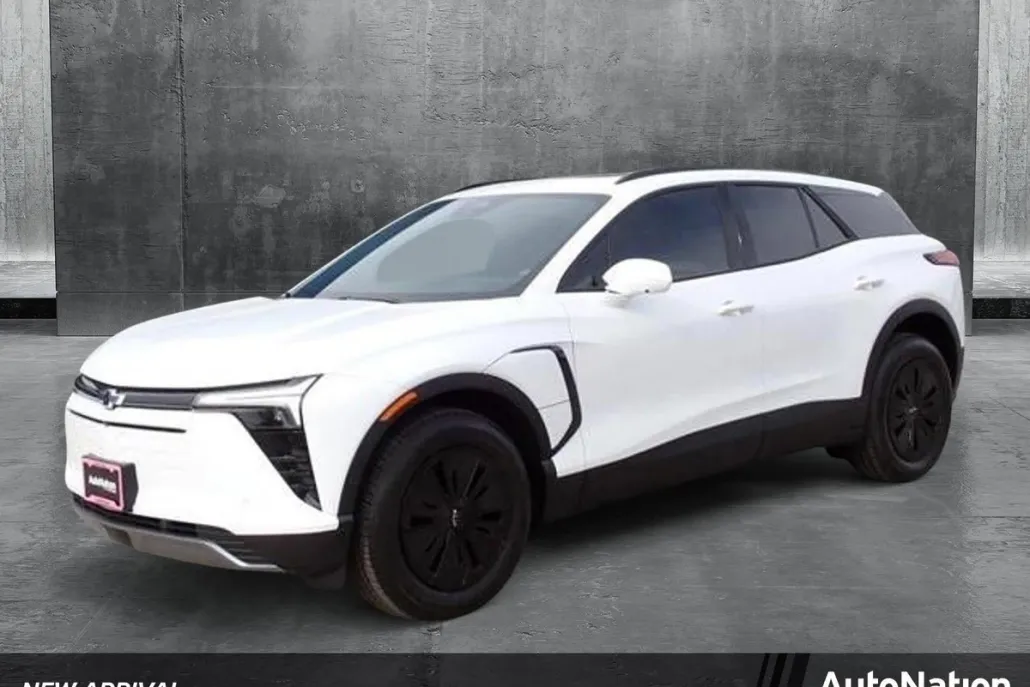 2025 Chevrolet Blazer EV photo 1