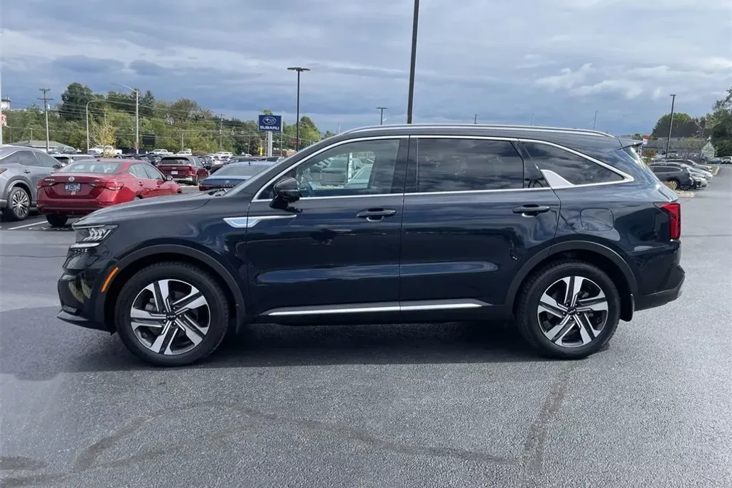 2023 Kia Sorento Hybrid EX photo 1