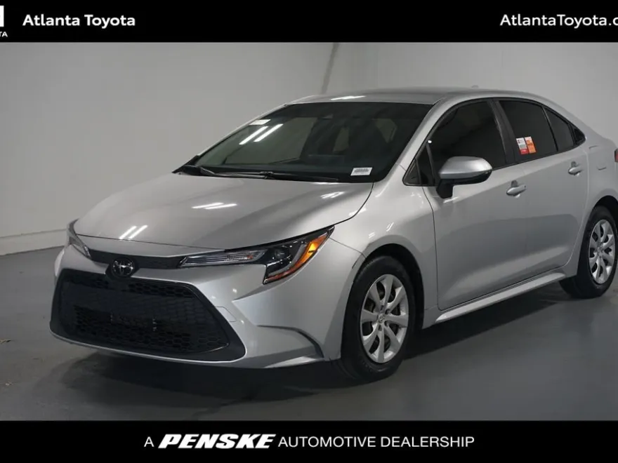 2022 Toyota Corolla LE photo 1