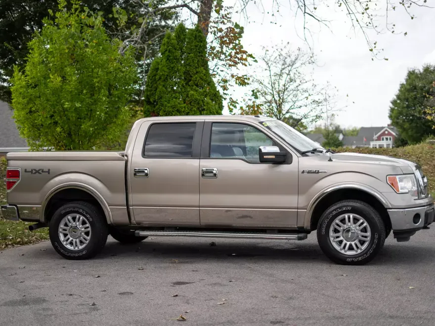 2012 Ford F-150 Lariat photo 1