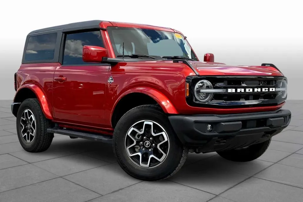 2023 Ford Bronco Outer Banks photo 1