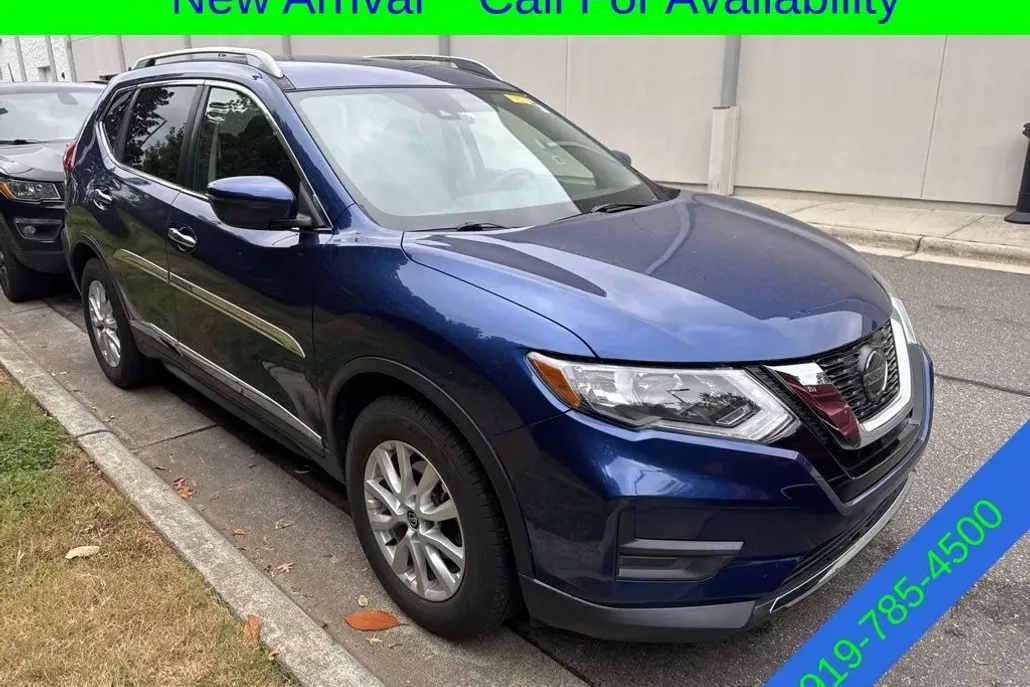2020 Nissan Rogue SV photo 1
