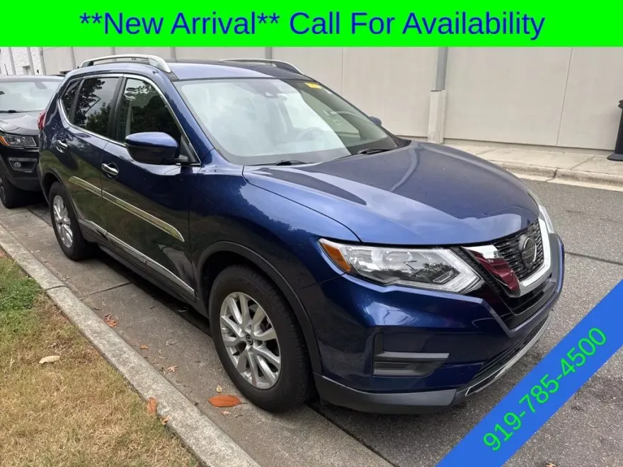 2020 Nissan Rogue SV photo 1