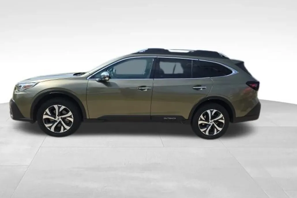 2022 Subaru Outback Touring XT photo 1