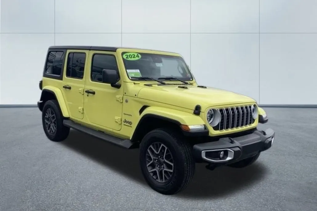 2024 Jeep Wrangler Sahara photo 1