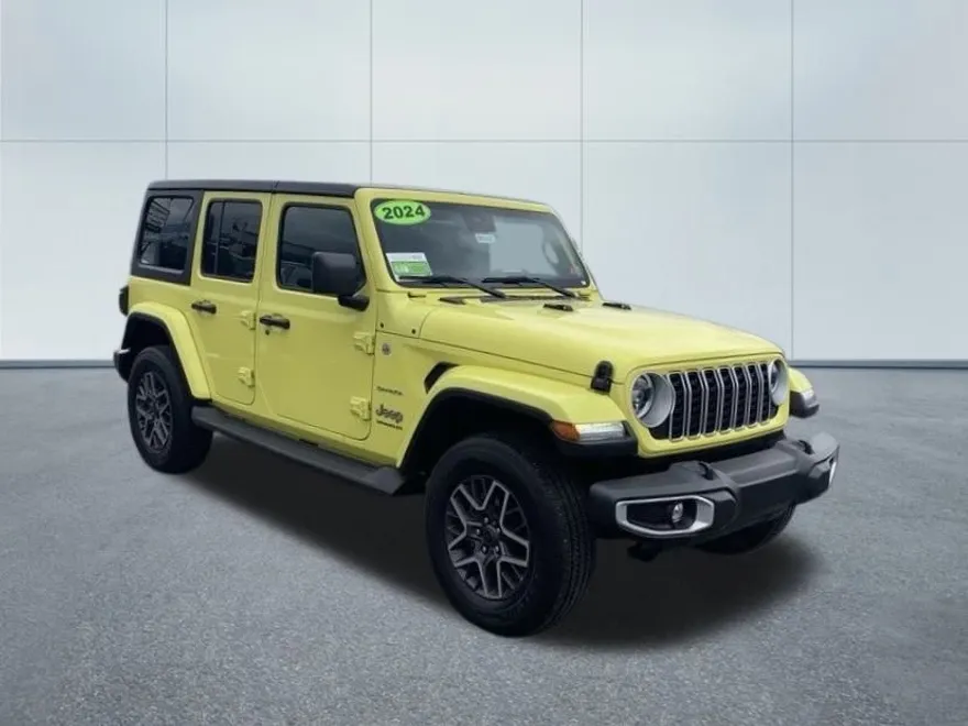2024 Jeep Wrangler Sahara photo 1