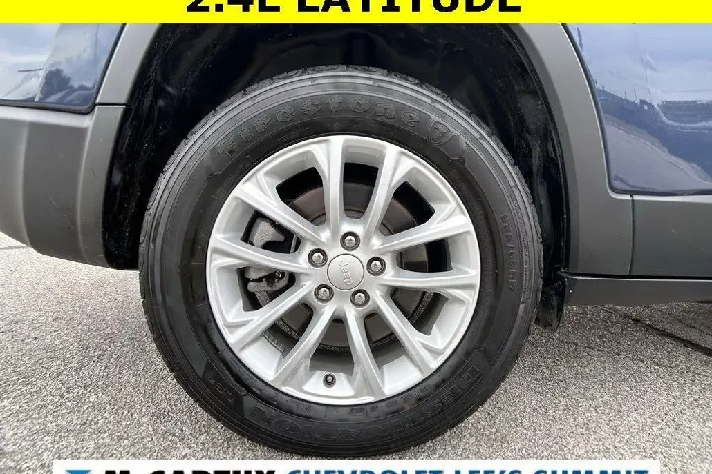 2021 Jeep Cherokee Latitude photo 1
