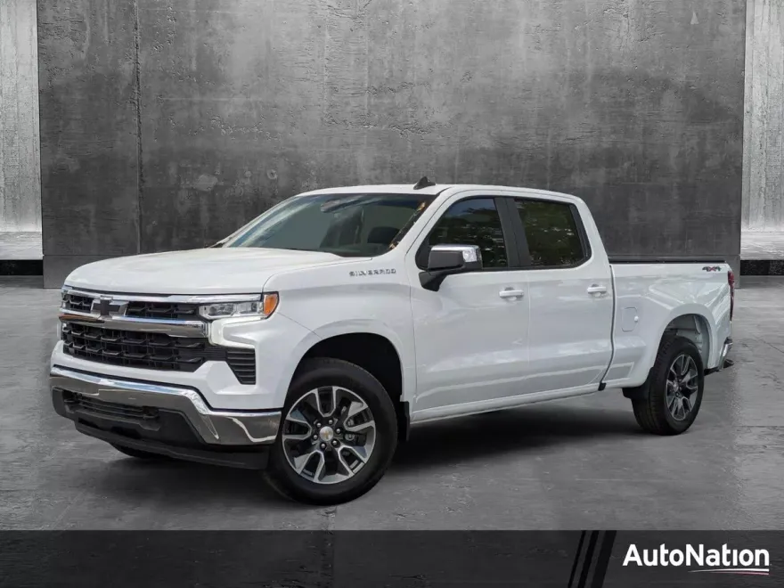 2025 Chevrolet Silverado 1500 LT photo 1