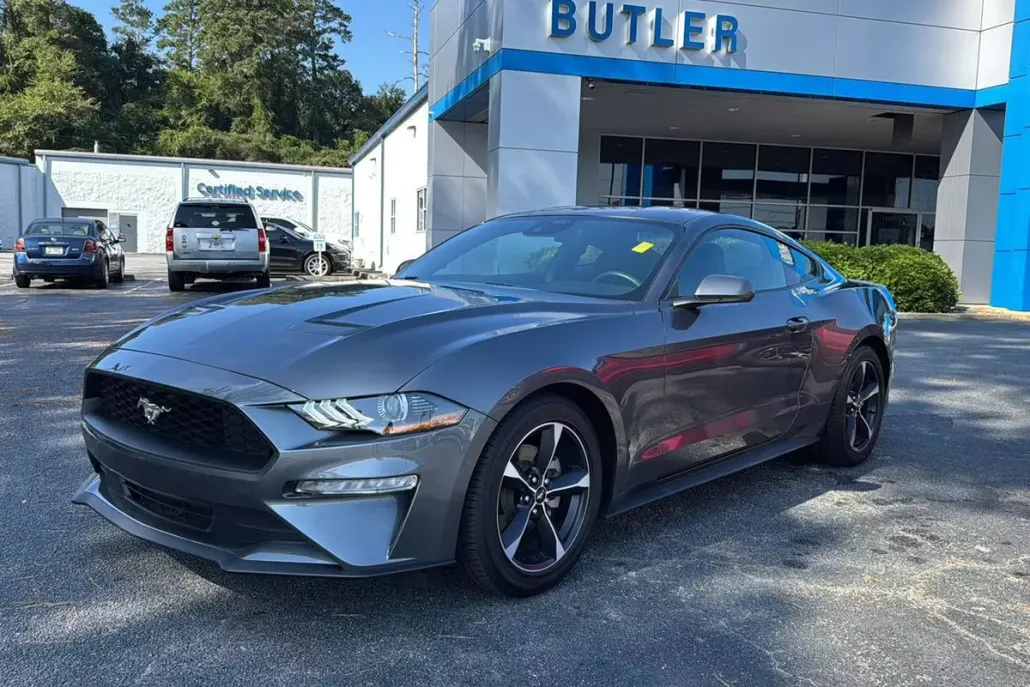 2023 Ford Mustang EcoBoost photo 1