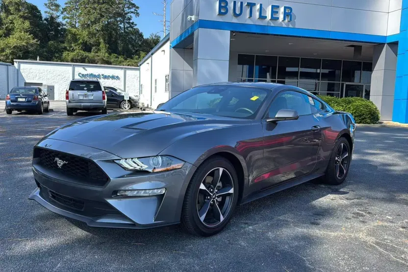 2023 Ford Mustang EcoBoost photo 1