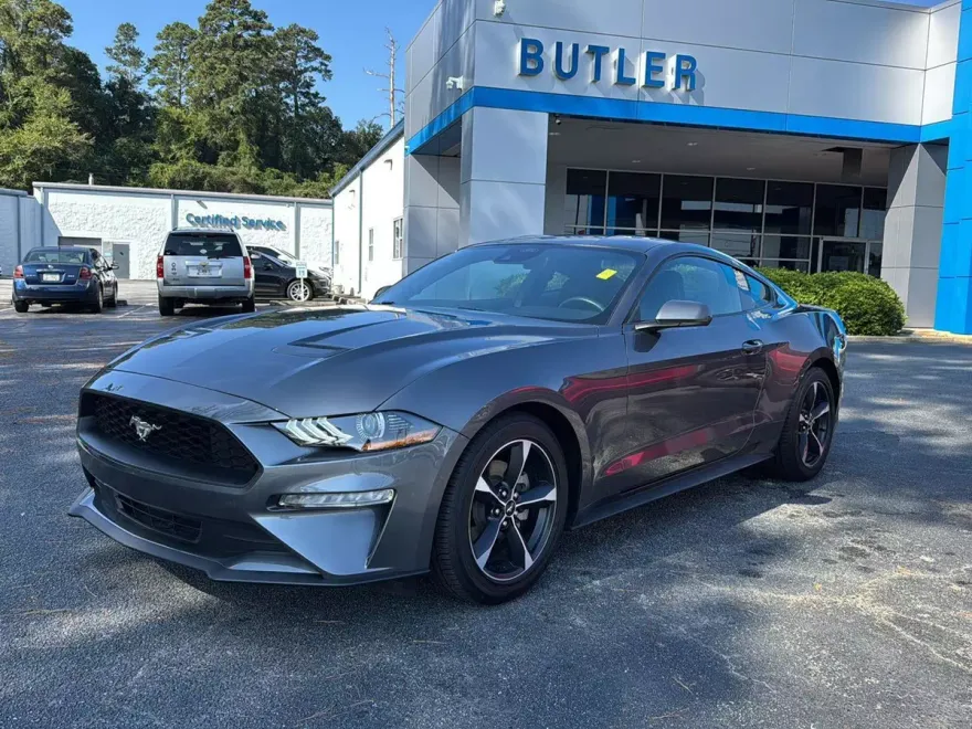 2023 Ford Mustang EcoBoost photo 1