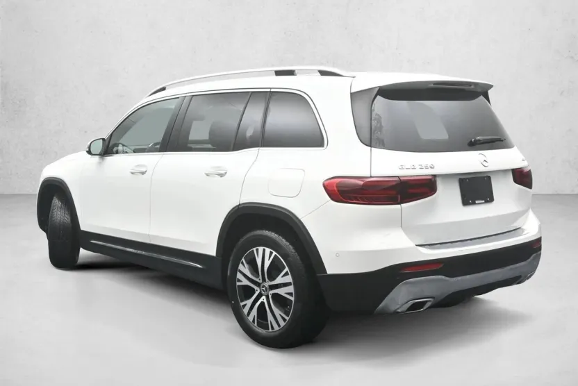 2025 Mercedes Benz GLB 250 4MATIC photo 1