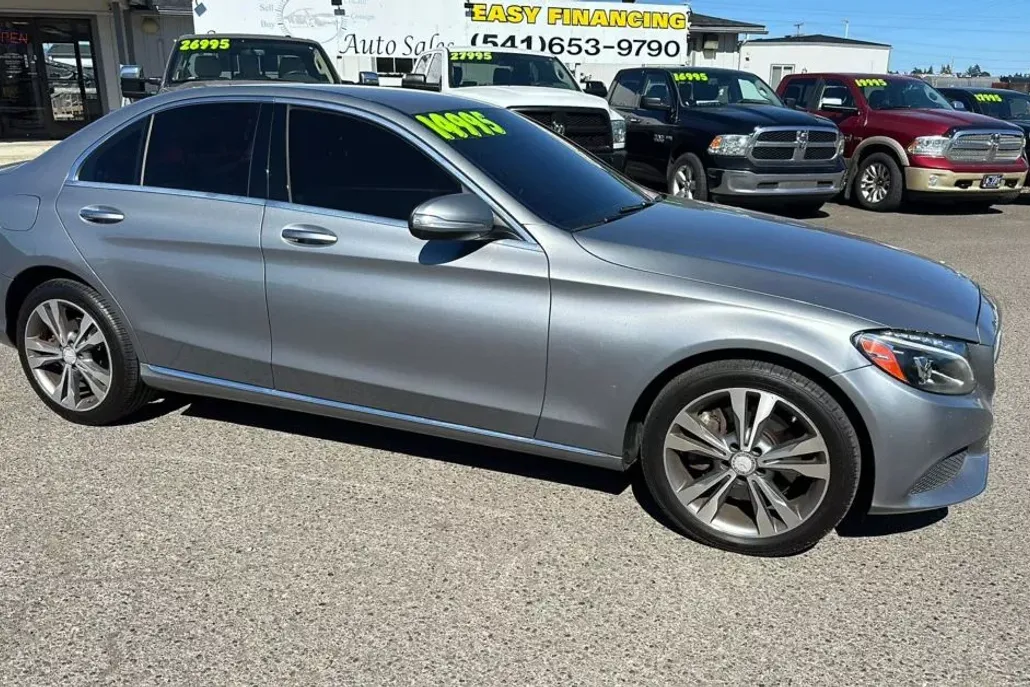 2015 Mercedes Benz C 300 4MATIC Sedan photo 1