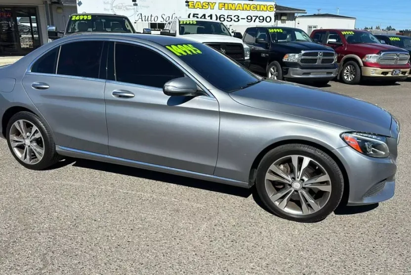 2015 Mercedes Benz C 300 4MATIC Sedan photo 1