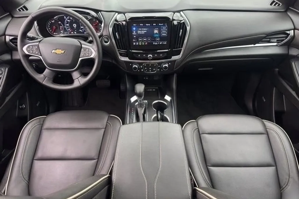 2023 Chevrolet Traverse Premier photo 1