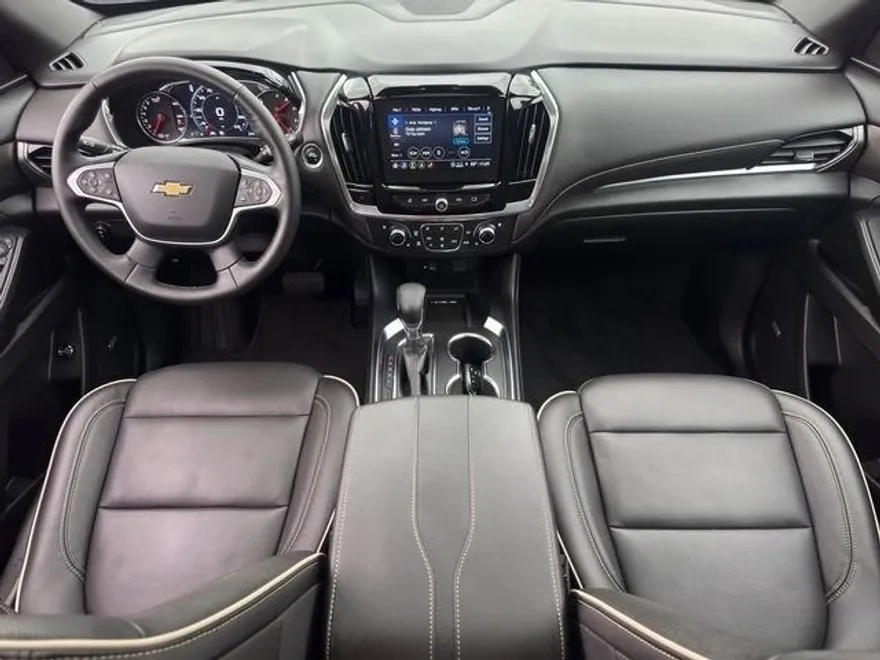2023 Chevrolet Traverse Premier photo 1