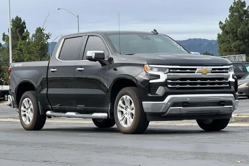 2025 Chevrolet Silverado 1500 LTZ photo 1