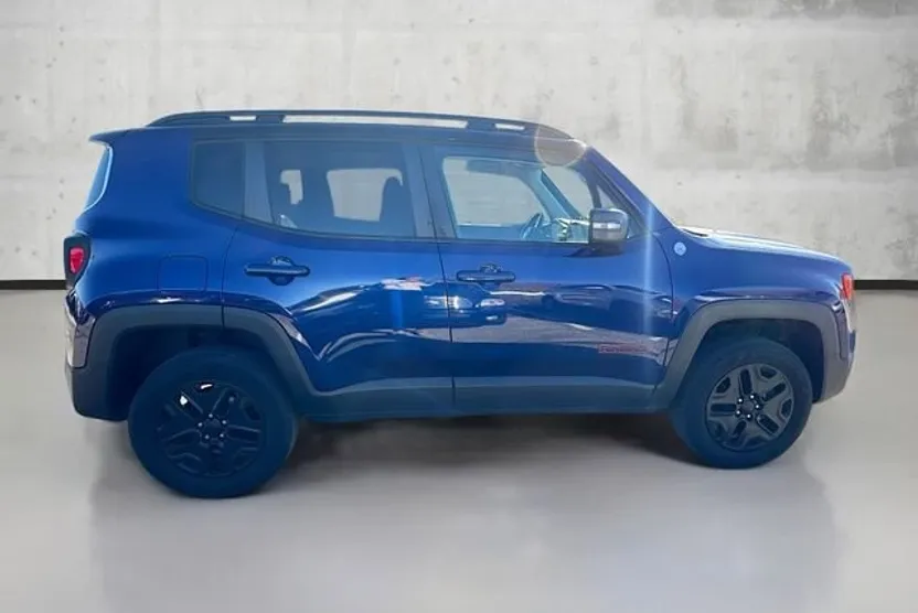 2018 Jeep Renegade Trailhawk photo 1