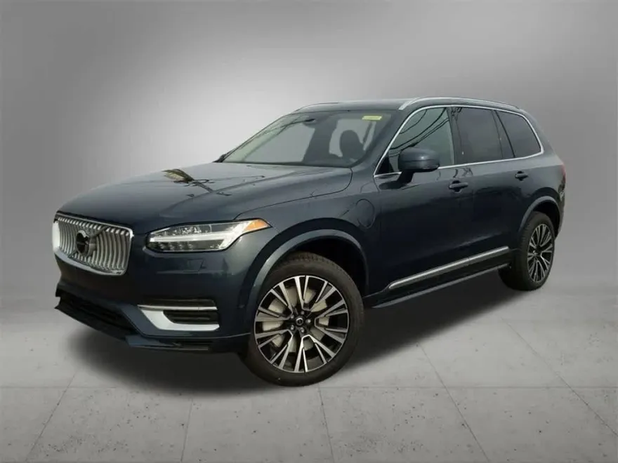2025 Volvo XC90 Plus T8 AWD photo 1