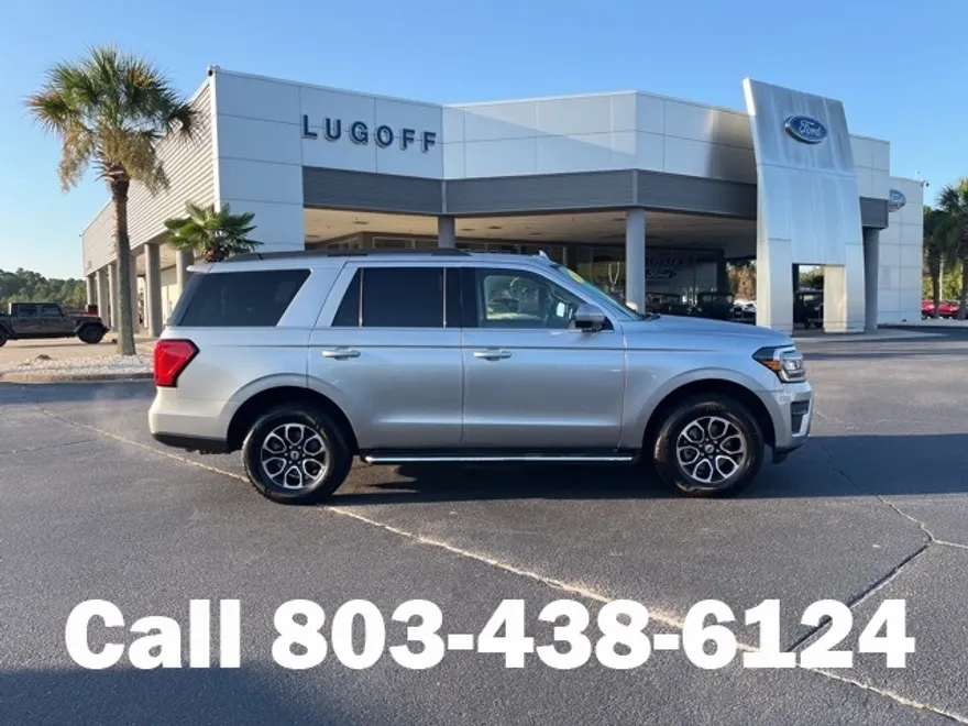 2022 Ford Expedition XLT photo 1