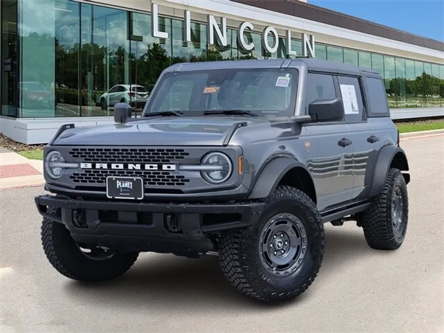 2024 Ford Bronco Badlands photo 1