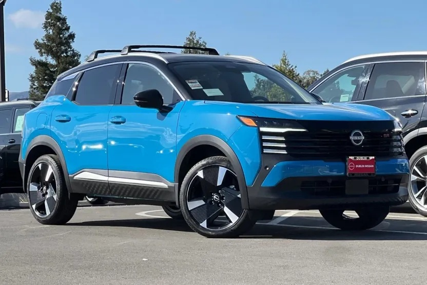 2026 Nissan Kicks SR photo 1