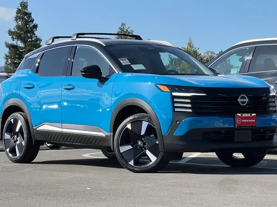 2026 Nissan Kicks SR photo 1