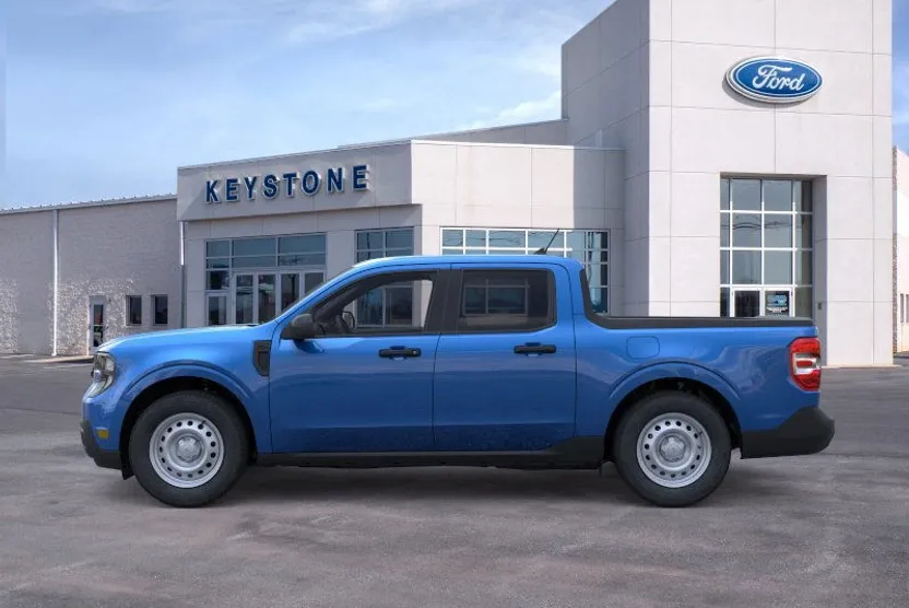 2025 Ford Maverick XL photo 1