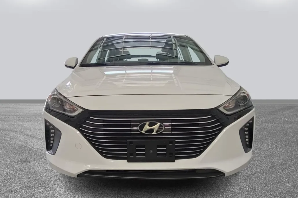 2018 Hyundai Ioniq Plug-In Hybrid Limited photo 1