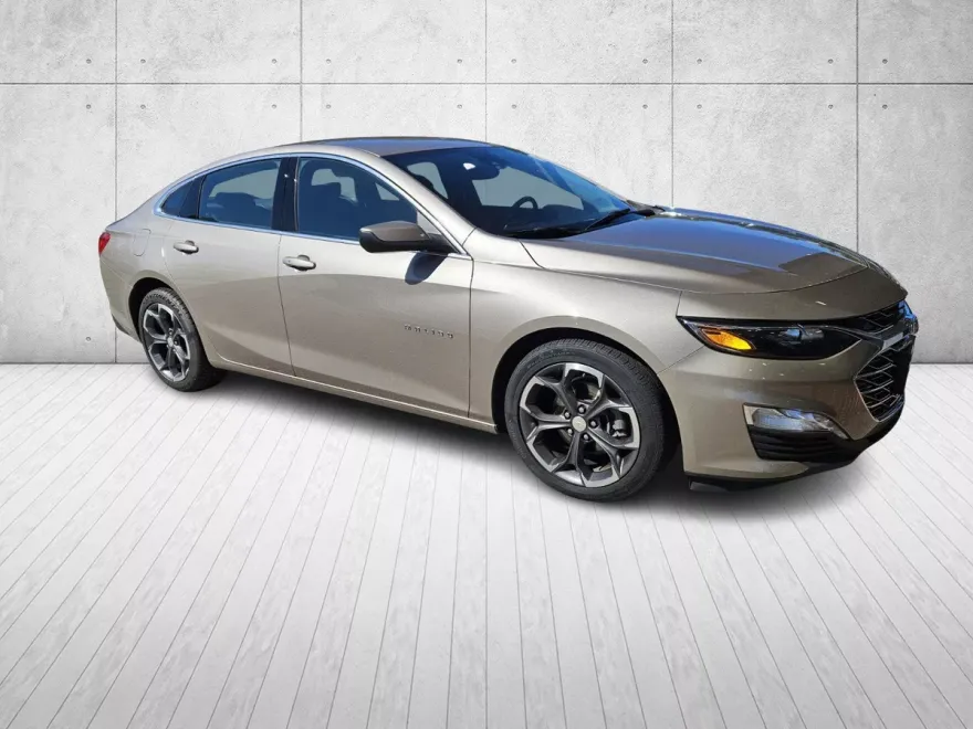 2023 Chevrolet Malibu 1LT photo 1