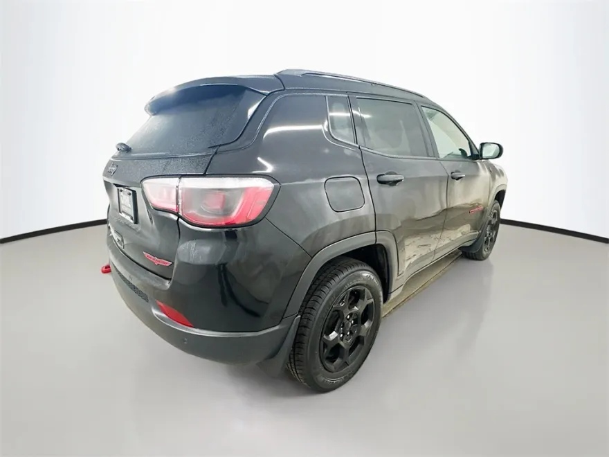 2023 Jeep Compass Trailhawk photo 1